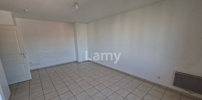 Image 7 sur 8 - Appartement  ·  Location · Clermont Ferrand (63000) · 1 pièce · 31m²