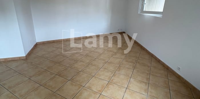 Image 10 sur 18 - Maison/villa  ·  Location · Piolenc (84420) · 5 pièces · 128m²