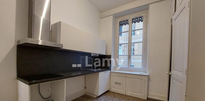 Image 3 sur 12 - Appartement  ·  Location · Grenoble (38000) · 4 pièces · 111m²