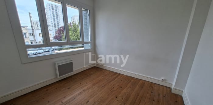 Image 3 sur 6 - Maison/villa  ·  Location · Clermont Ferrand (63000) · 4 pièces · 64m²