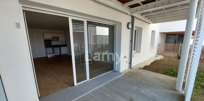 Image 1 sur 9 - Appartement  ·  Location · St Pierre D Oleron (17310) · 3 pièces · 65m²