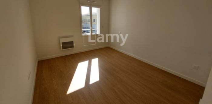 Image 4 sur 9 - Appartement  ·  Location · St Pierre D Oleron (17310) · 3 pièces · 62m²