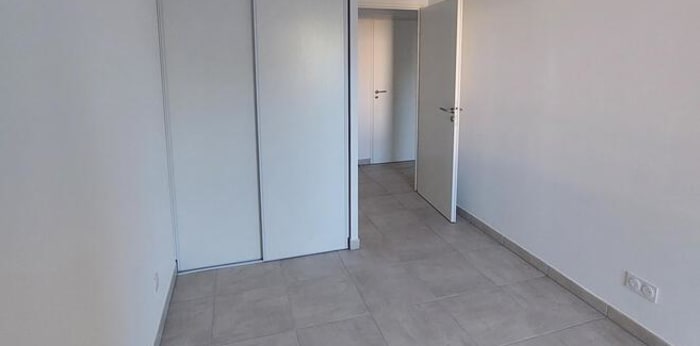 Image 8 sur 14 - Appartement  ·  Location · Nimes (30900) · 3 pièces · 61m²