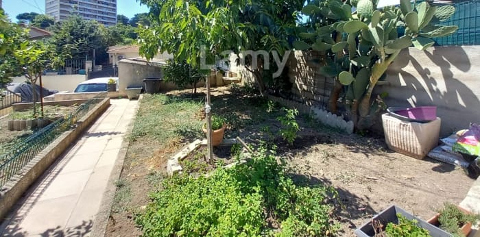 Image 7 sur 18 - Maison/villa  ·  Location · Marseille (13015) · 2 pièces · 49m²