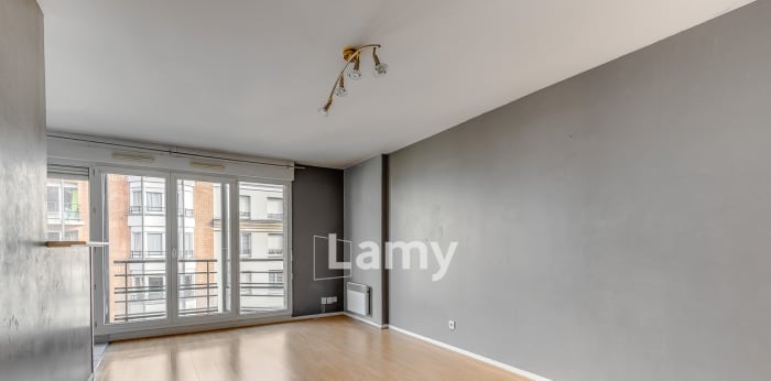 Image 1 sur 16 - Appartement  ·  Location · Lille (59800) · 1 pièce · 32m²