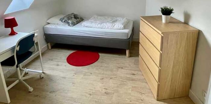Image 2 sur 8 - Appartement  ·  Location · Vannes (56000) · 1 pièce · 17m²