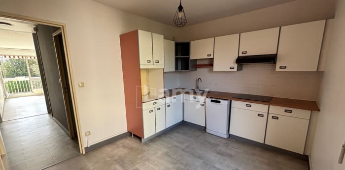 Image 1 sur 20 - Appartement  ·  Location · Dijon (21000) · 4 pièces · 82m²