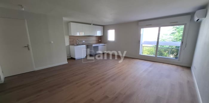 Image 4 sur 12 - Appartement  ·  Location · Marseille (13010) · 3 pièces · 75m²
