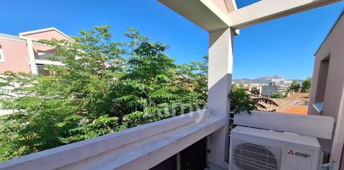 Image 2 sur 12 - Appartement  ·  Location · Marseille (13010) · 3 pièces · 75m²