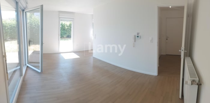 Image 1 sur 8 - Appartement  ·  Location · Tomblaine (54510) · 1 pièce · 33m²