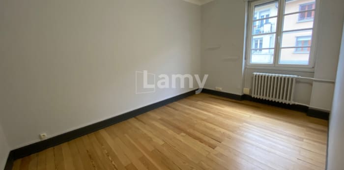 Image 4 sur 7 - Appartement  ·  Location · Strasbourg (67100) · 4 pièces · 84m²