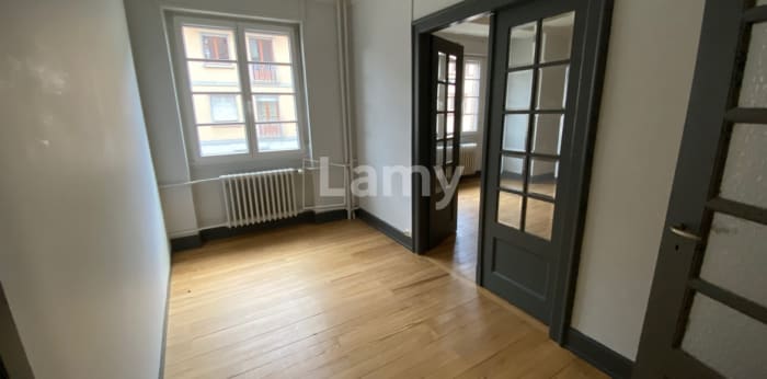 Image 1 sur 7 - Appartement  ·  Location · Strasbourg (67100) · 4 pièces · 84m²