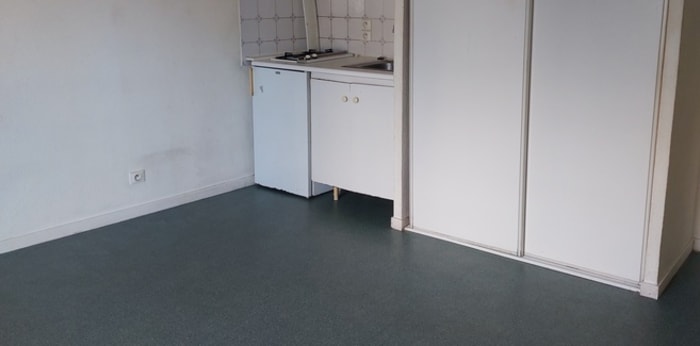 Image 6 sur 8 - Appartement  ·  Location · Vannes (56000) · 1 pièce · 22m²
