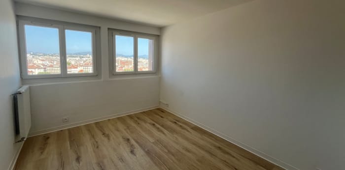 Image 1 sur 8 - Appartement  ·  Location · Marseille (13006) · 1 pièce · 19m²