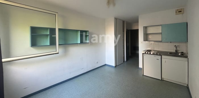 Image 1 sur 9 - Appartement  ·  Location · Dijon (21000) · 1 pièce · 18m²
