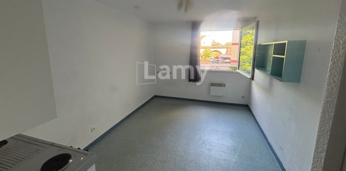 Image 3 sur 9 - Appartement  ·  Location · Dijon (21000) · 1 pièce · 18m²