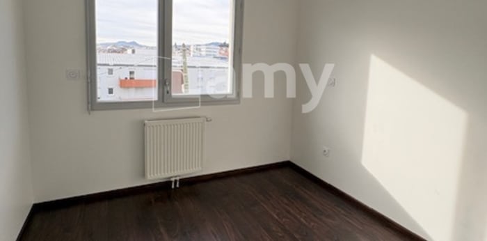Image 4 sur 9 - Appartement  ·  Location · Clermont Ferrand (63100) · 3 pièces · 61m²
