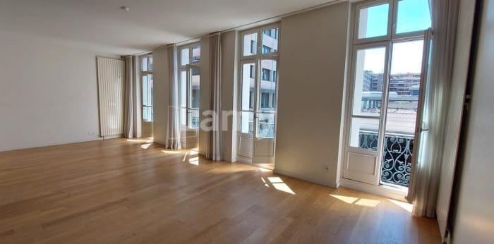 Image 1 sur 9 - Appartement  ·  Location · Toulouse (31000) · 4 pièces · 120m²