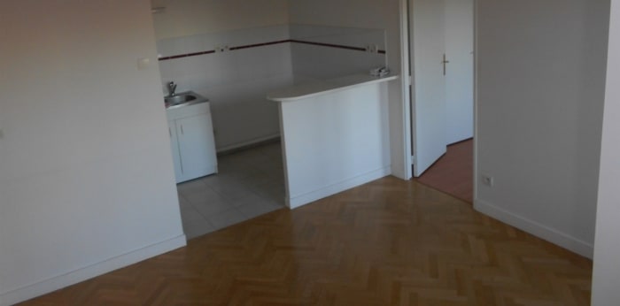 Image 6 sur 9 - Appartement  ·  Location · Sens (89100) · 2 pièces · 41m²