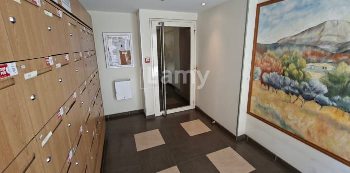 Image 7 sur 12 - Appartement  ·  Location · Clermont Ferrand (63100) · 2 pièces · 44m²