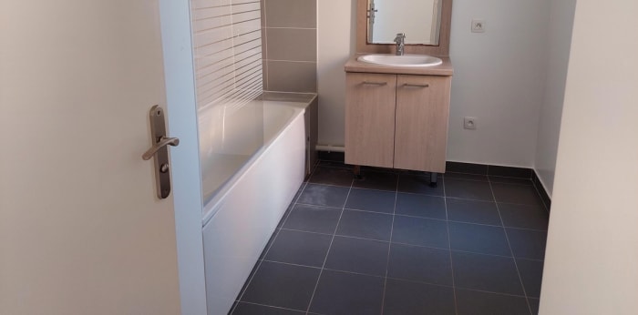 Image 5 sur 16 - Appartement  ·  Location · Cergy (95800) · 2 pièces · 41m²