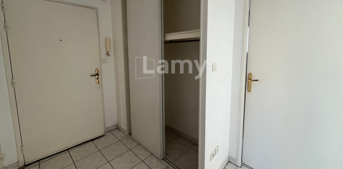 Image 4 sur 16 - Appartement  ·  Location · Dijon (21000) · 2 pièces · 44m²