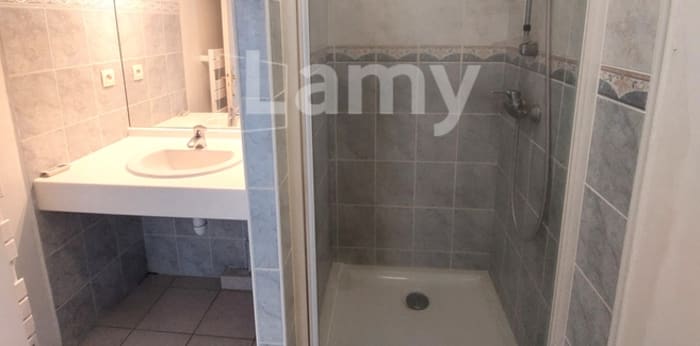 Image 9 sur 12 - Appartement  ·  Location · Digne Les Bains (04000) · 2 pièces · 51m²