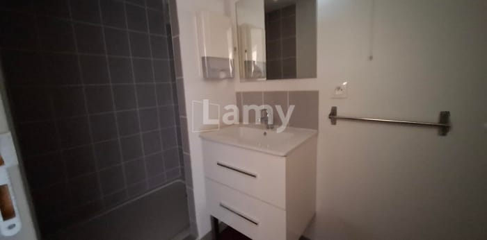 Image 8 sur 11 - Appartement  ·  Location · Allauch (13190) · 2 pièces · 32m²