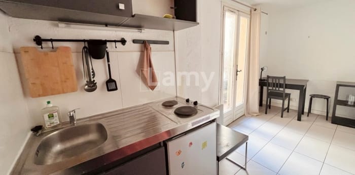 Image 4 sur 9 - Appartement  ·  Location · Aix En Provence (13100) · 1 pièce · 16m²