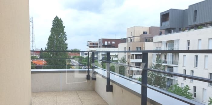 Image 1 sur 15 - Appartement  ·  Location · Orleans (45000) · 4 pièces · 85m²