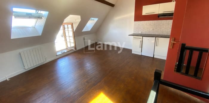 Image 1 sur 12 - Appartement  ·  Location · Le Quesnoy (59530) · 1 pièce · 21m²