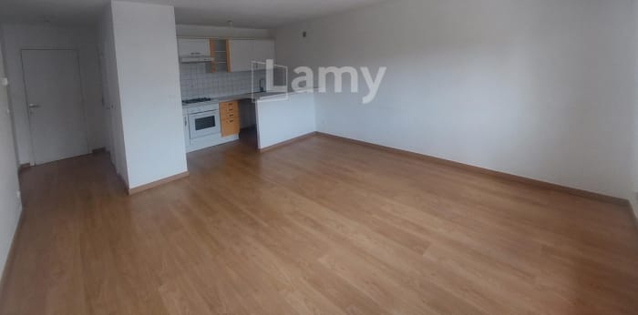 Image 2 sur 10 - Appartement  ·  Location · Valenciennes (59300) · 2 pièces · 45m²