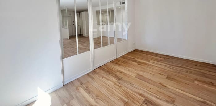 Image 26 sur 29 - Appartement  ·  Location · Aix En Provence (13100) · 4 pièces · 86m²