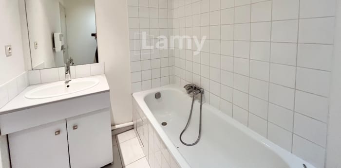 Image 7 sur 12 - Appartement  ·  Location · Aix En Provence (13090) · 1 pièce · 31m²