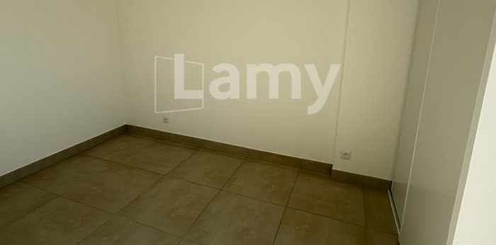 Image 6 sur 8 - Appartement  ·  Location · Les Angles (30133) · 2 pièces · 41m²