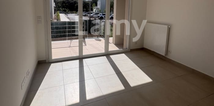 Image 3 sur 8 - Appartement  ·  Location · Les Angles (30133) · 2 pièces · 41m²