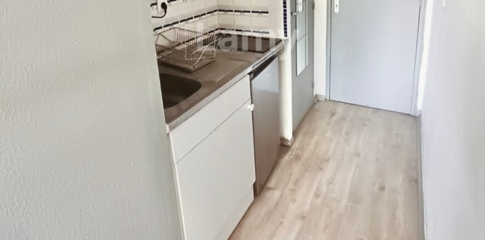 Image 4 sur 9 - Appartement  ·  Location · Aix En Provence (13090) · 1 pièce · 17m²