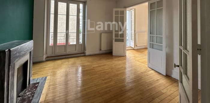 Image 3 sur 8 - Appartement  ·  Location · Grenoble (38100) · 4 pièces · 102m²