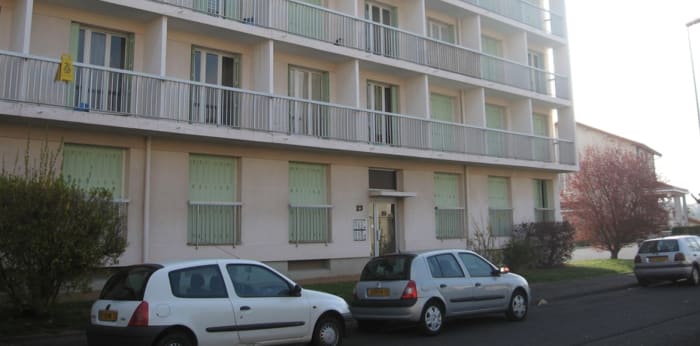 Image 1 sur 4 - Appartement  ·  Location · Clermont Ferrand (63000) · 1 pièce · 18m²