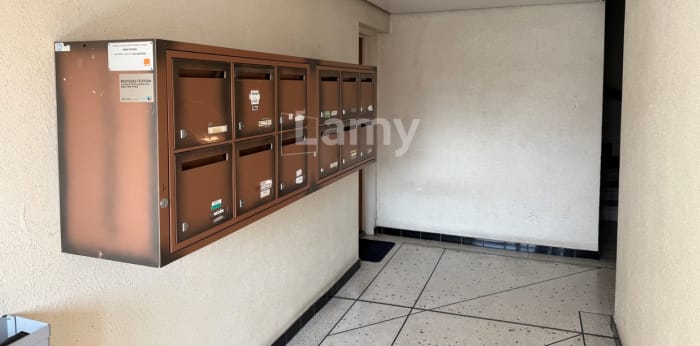 Image 7 sur 9 - Appartement  ·  Location · Clermont Ferrand (63100) · 1 pièce · 22m²