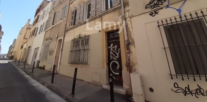 Image 8 sur 9 - Appartement  ·  Location · Marseille (13006) · 1 pièce · 28m²