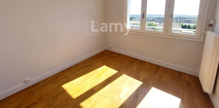 Image 5 sur 7 - Appartement  ·  Location · Villefranche Sur Saone (69400) · 3 pièces · 58m²