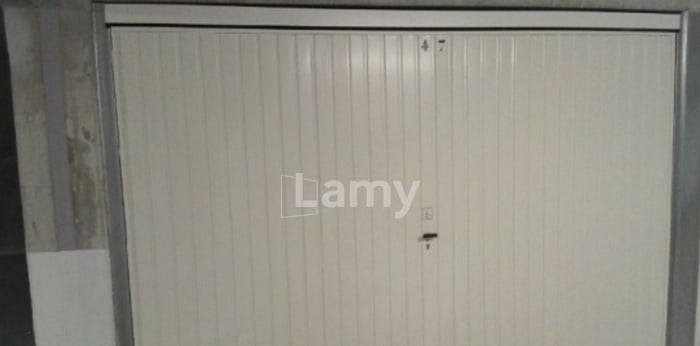 Image 1 sur 6 - Parking/box  ·  Location · Aix En Provence (13090) · 17m²