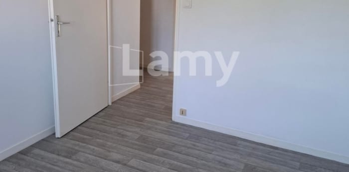 Image 9 sur 11 - Appartement  ·  Location · Nantes (44100) · 3 pièces · 70m²