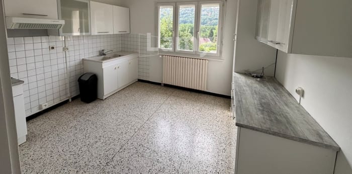 Image 9 sur 30 - Maison/villa  ·  Location · Marchaux Chaudefontaine (25640) · 3 pièces · 97m²