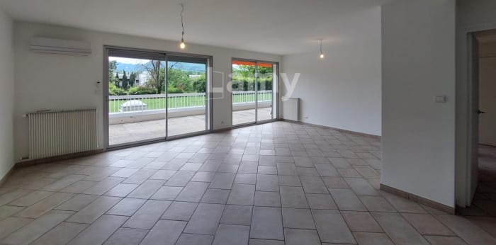 Image 5 sur 13 - Appartement  ·  Location · Meylan (38240) · 3 pièces · 93m²
