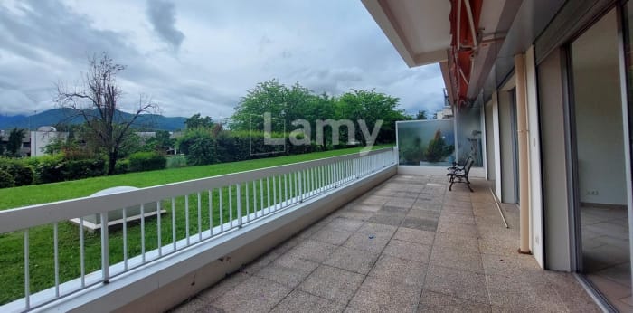 Image 2 sur 13 - Appartement  ·  Location · Meylan (38240) · 3 pièces · 93m²