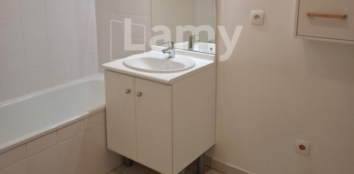 Image 9 sur 12 - Appartement  ·  Location · St Sebastien Sur Loire (44230) · 3 pièces · 81m²