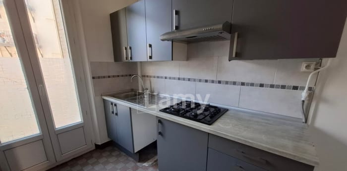 Image 7 sur 14 - Appartement  ·  Location · Marseille (13004) · 4 pièces · 91m²