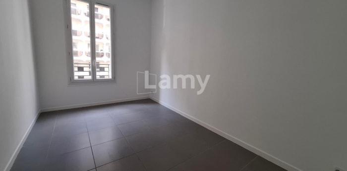 Image 8 sur 11 - Appartement  ·  Location · Marseille (13004) · 3 pièces · 70m²